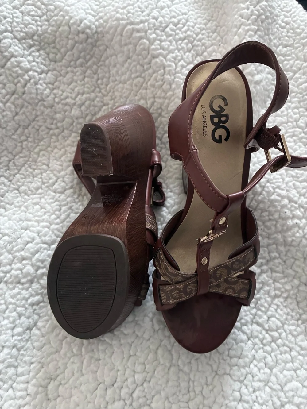 GBG Los Angeles sculpted strap